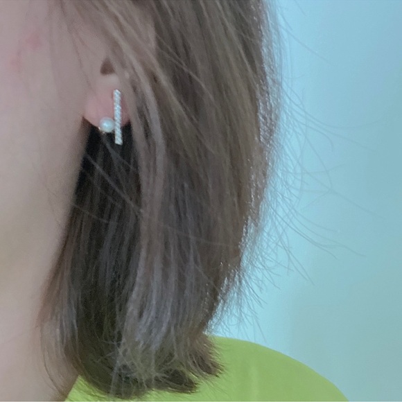 🚨4/$10🚨 NEW Silver Post 1990 Pearl and Rhinestone Drop Earrings - Picture 9 of 9